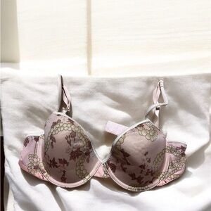 ⚪️VICTORIA’S SECRET: Women’s 36C, pink w/floral design push-up bra vintage⚪️